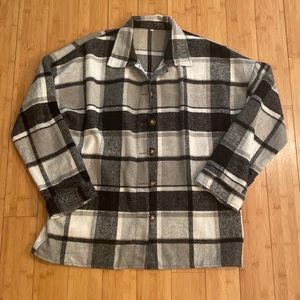 Black, White & Grey Shacket Sz XL